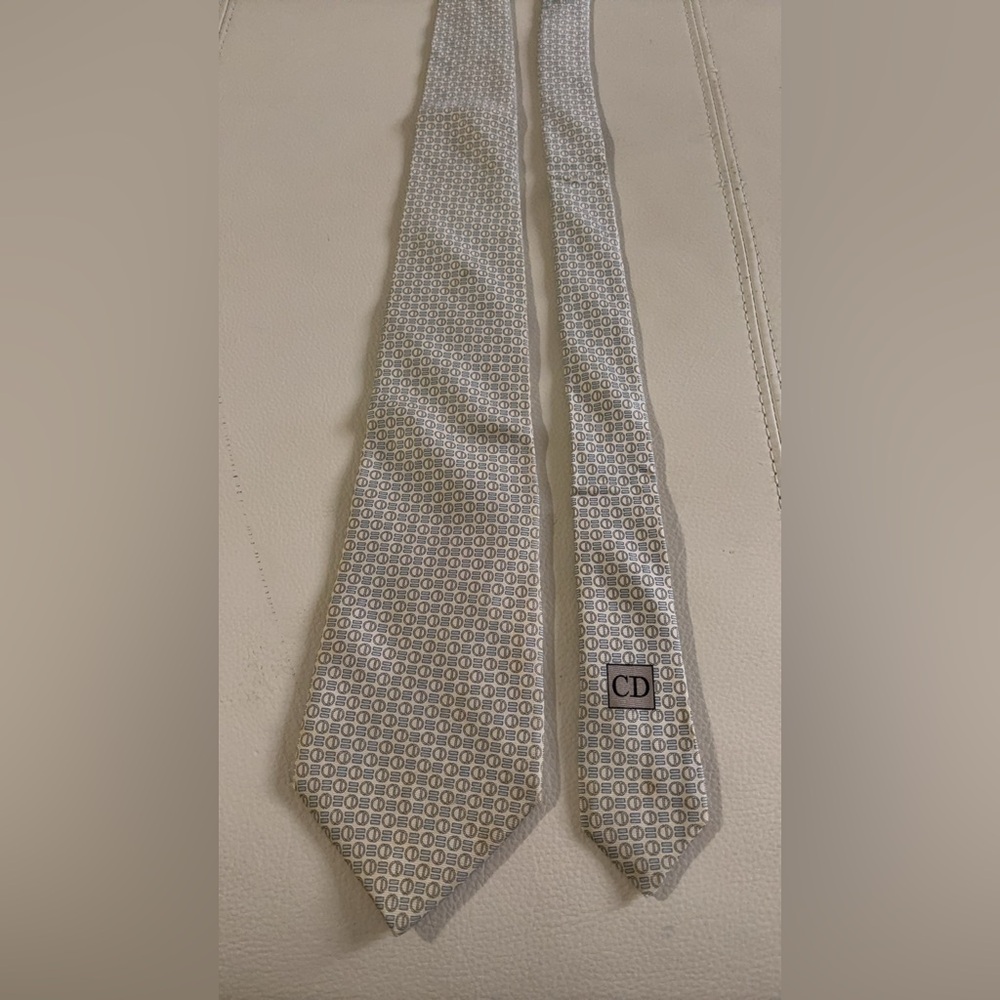Sold 🥰 Dior Homme Gray and Gold Patterned Tie